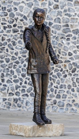 2021 bronze sculpture of environmental activist Greta Thunberg in U.K.