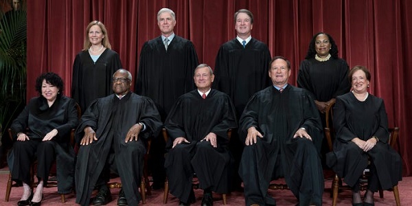 formal portrait of the U.S. Supreme Court, October 2022
